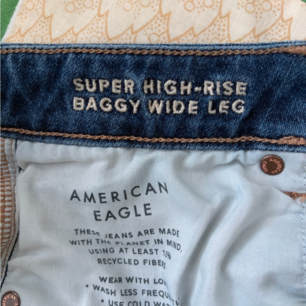 American Eagle Destroyed Super High Rise Baggy Wide Leg Jeans Short* - Picture 10 of 11